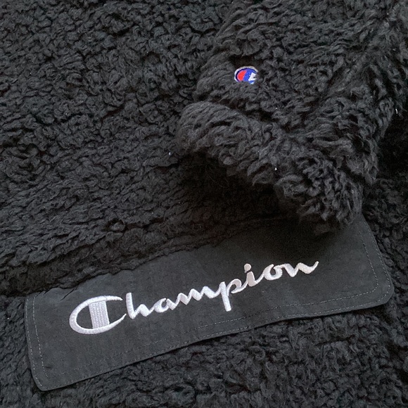 Champion Black Hooded Sherpa with Kangaroo Pouch - Picture 6 of 7